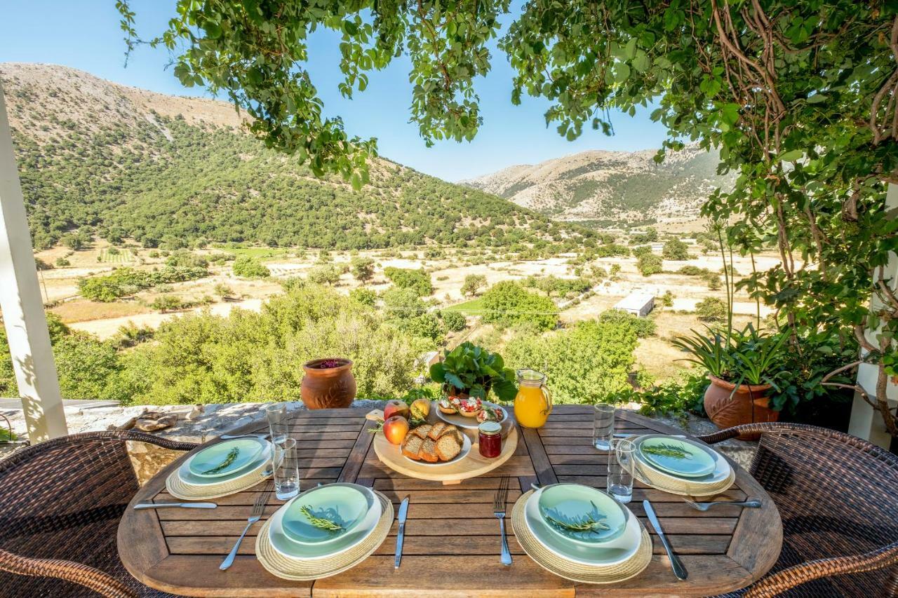Stone Built Villa Galatia, Poolside & Perfect View Karés Exteriér fotografie